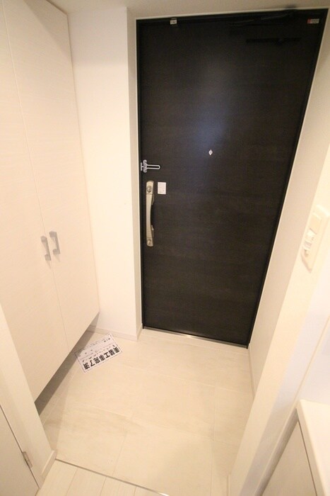 物件内観写真9　(玄関)
