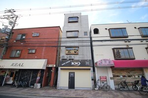 喜連西店舗付き貸家外観写真