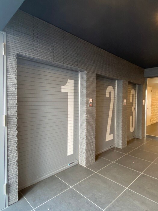 物件外観写真4　(バイク置き場)