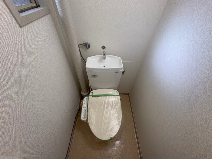 物件内観写真8　(トイレ)