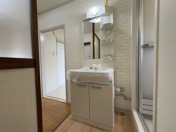 物件内観写真9　(洗面)