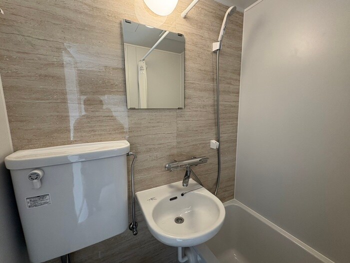 物件内観写真13　(洗面)