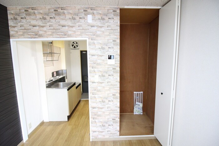 物件内観写真12　(居室)