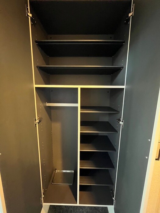 物件内観写真10　(靴箱)