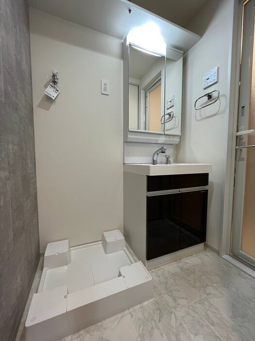 物件内観写真12　(洗濯機置場)