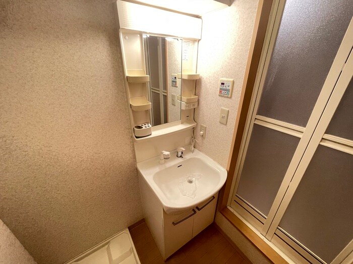 物件内観写真11　(洗面)