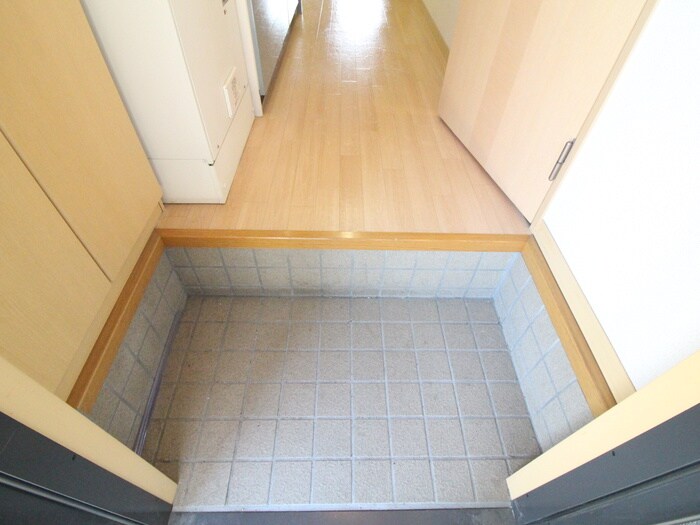 物件内観写真17　(玄関)