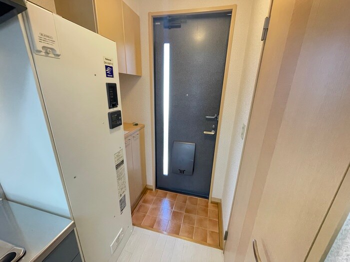 物件内観写真19　(玄関)