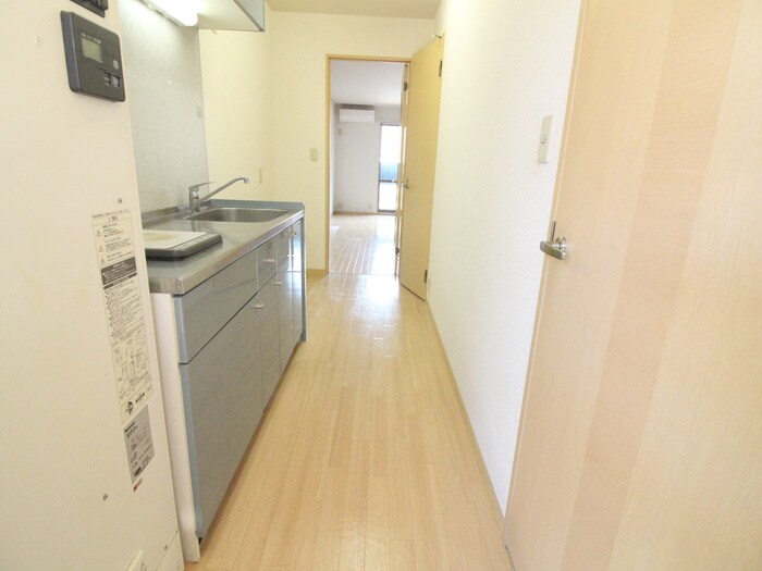 物件内観写真20　(廊下)