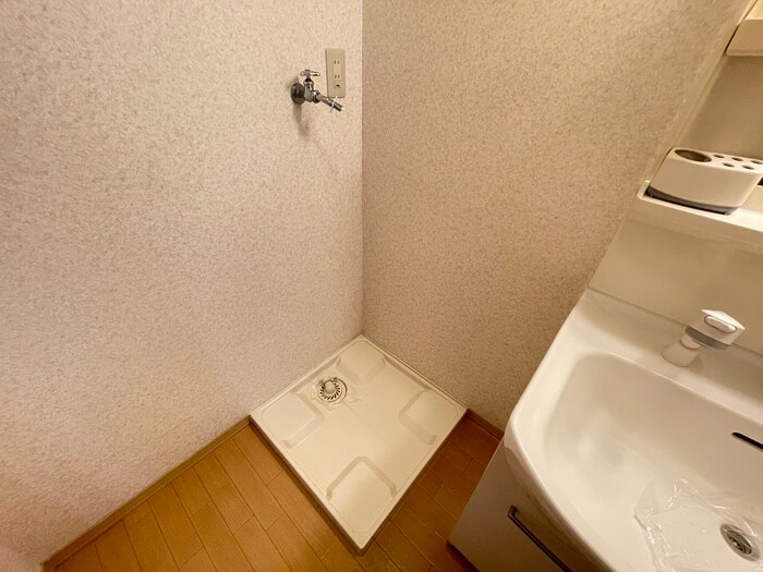 物件内観写真21　(洗濯機置場)