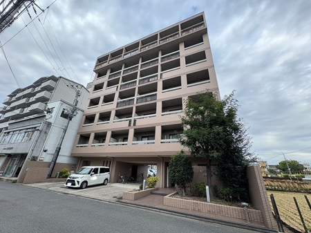 パインフィ－ルド葛野大路外観写真