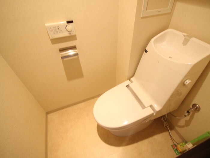 物件内観写真12　(トイレ)