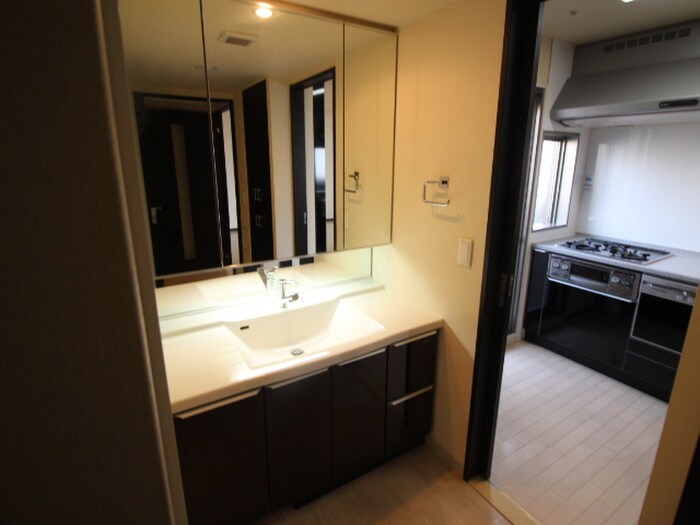 物件内観写真13　(洗面)