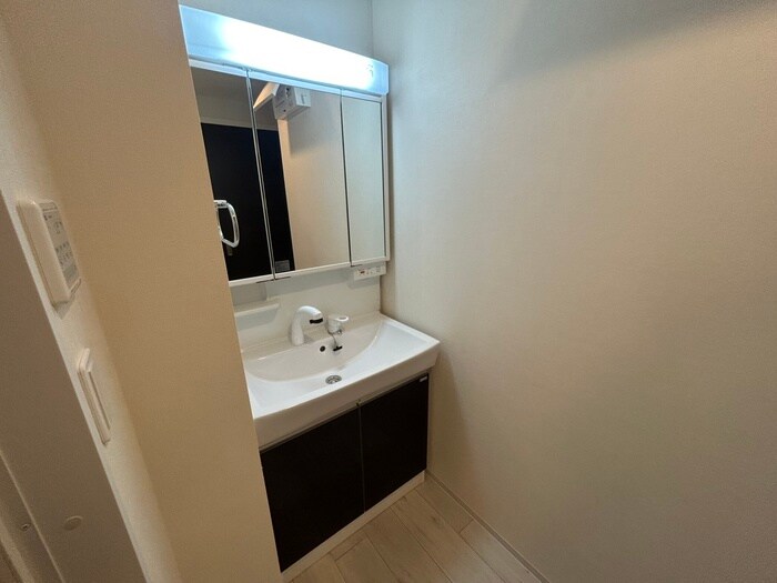 物件内観写真11　(洗面)