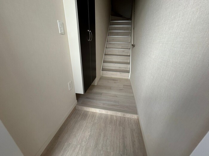 物件内観写真14　(玄関)