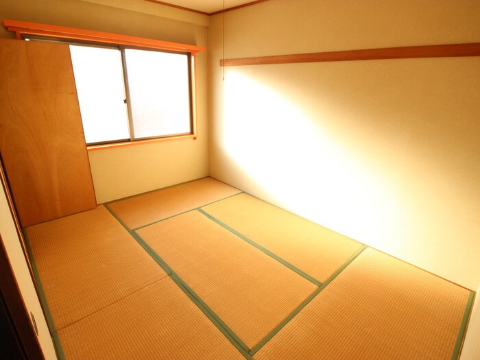 物件内観写真8　(居室)