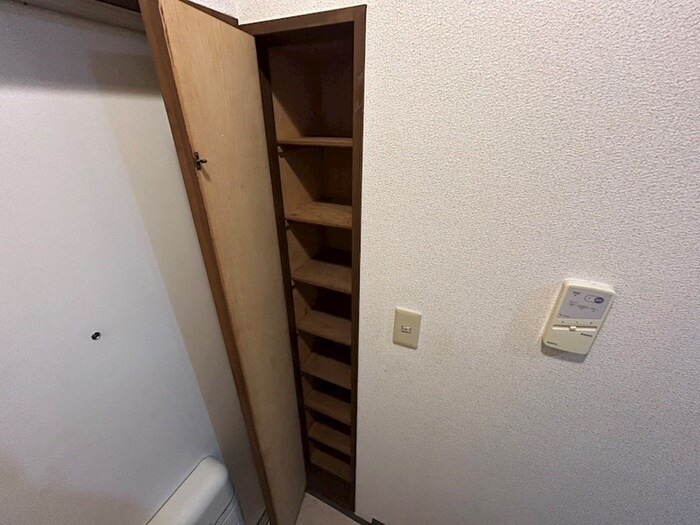 物件内観写真15　(靴箱)