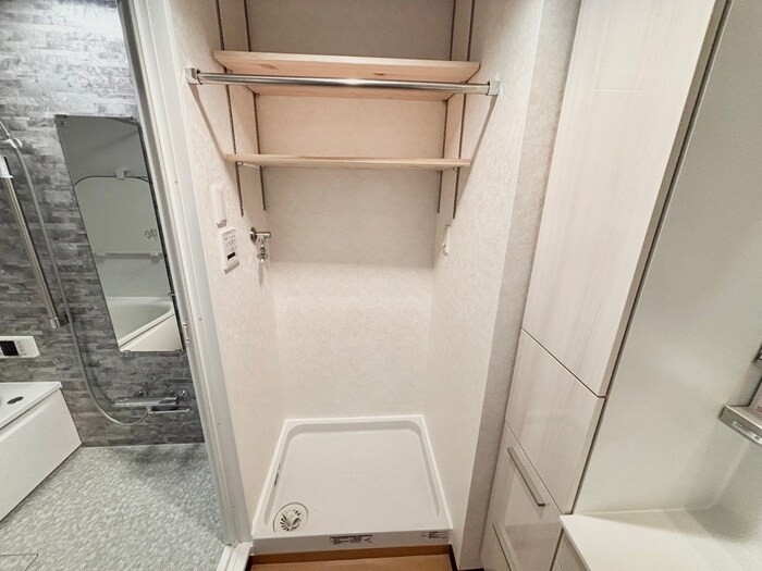 物件内観写真12　(洗濯機置場)