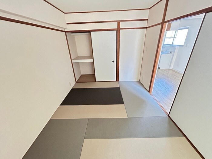 物件内観写真8　(居室)