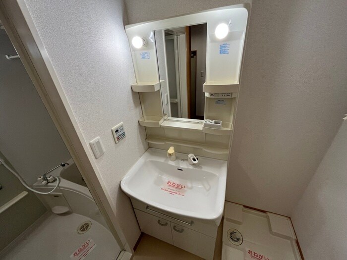 物件内観写真9　(洗面)