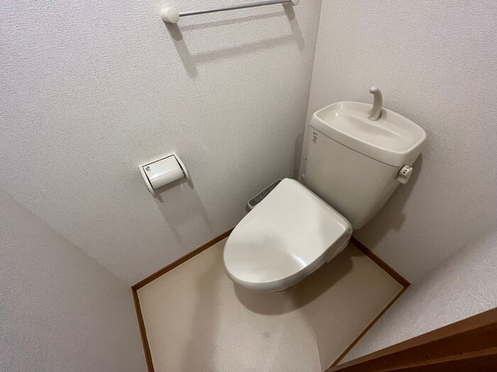 物件内観写真11　(トイレ)