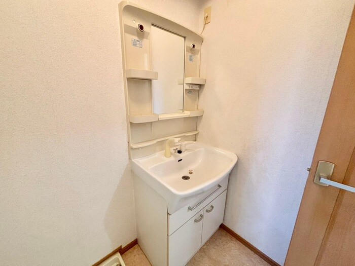 物件内観写真6　(洗面)