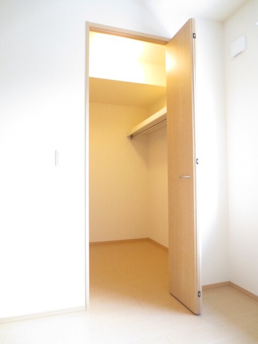 物件内観写真9　(収納)