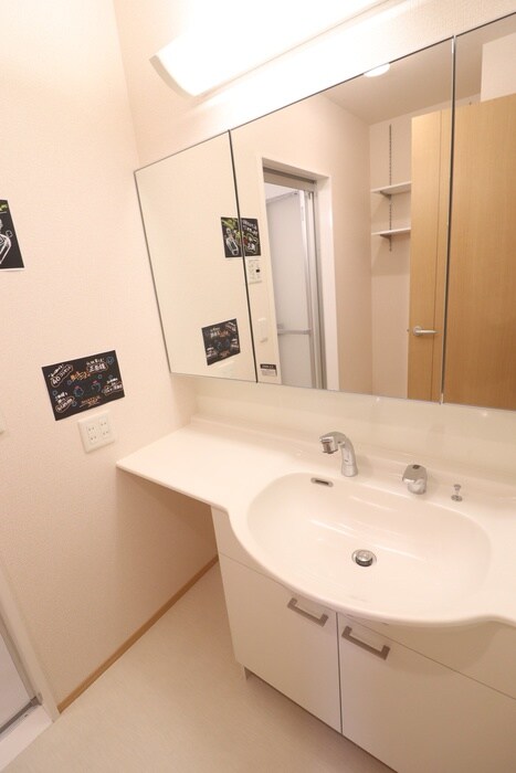物件内観写真13　(洗面)