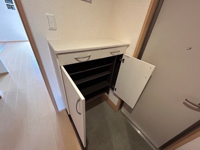 物件内観写真15　(靴箱)