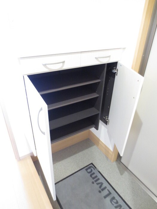 物件内観写真16　(靴箱)