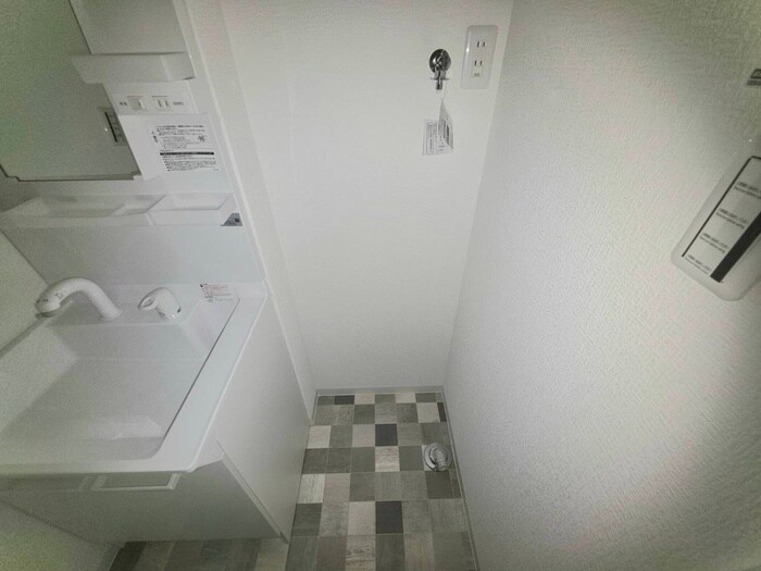 物件内観写真5　(洗濯機置場)