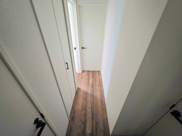 物件内観写真9　(廊下)