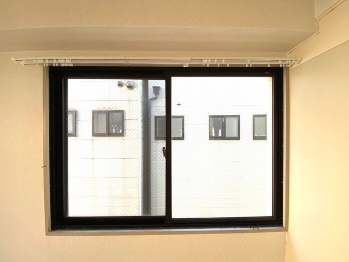 物件内観写真17　(室内からの展望)