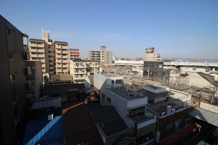 物件内観写真16　(室内からの展望)