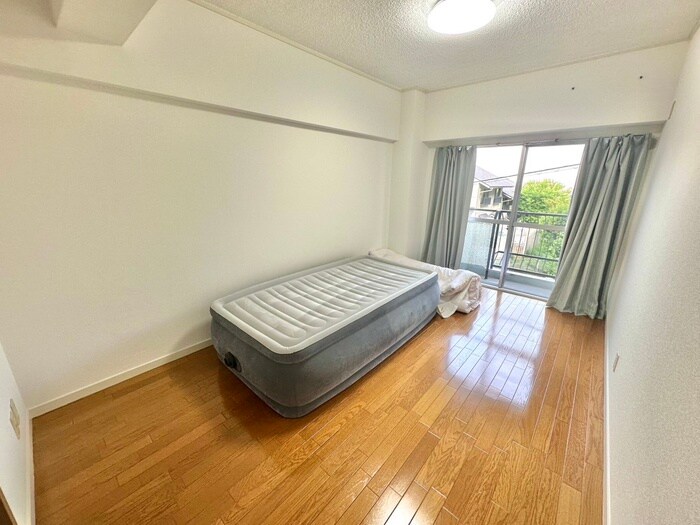 物件内観写真8　(居室)