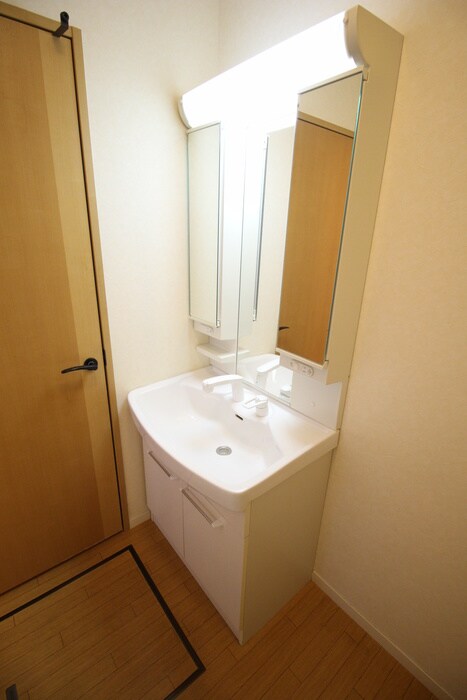 物件内観写真10　(洗面)