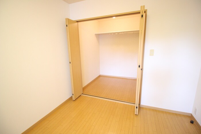 物件内観写真12　(収納)