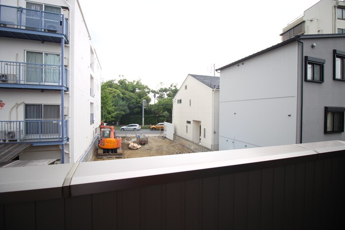 物件内観写真14　(室内からの展望)