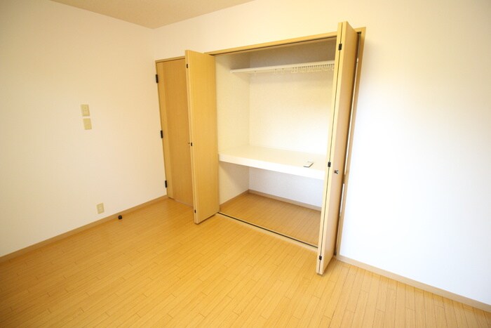 物件内観写真15　(収納)