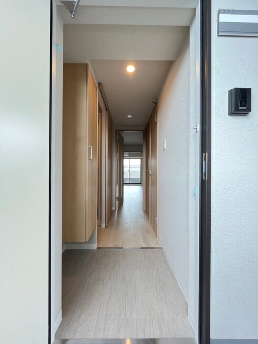 物件内観写真17　(玄関)