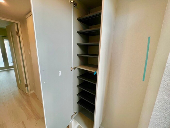 物件内観写真18　(靴箱)