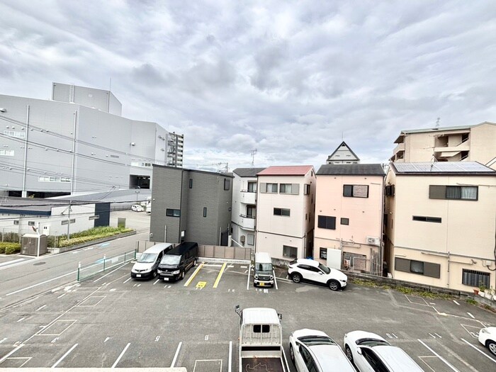 物件内観写真20　(室内からの展望)