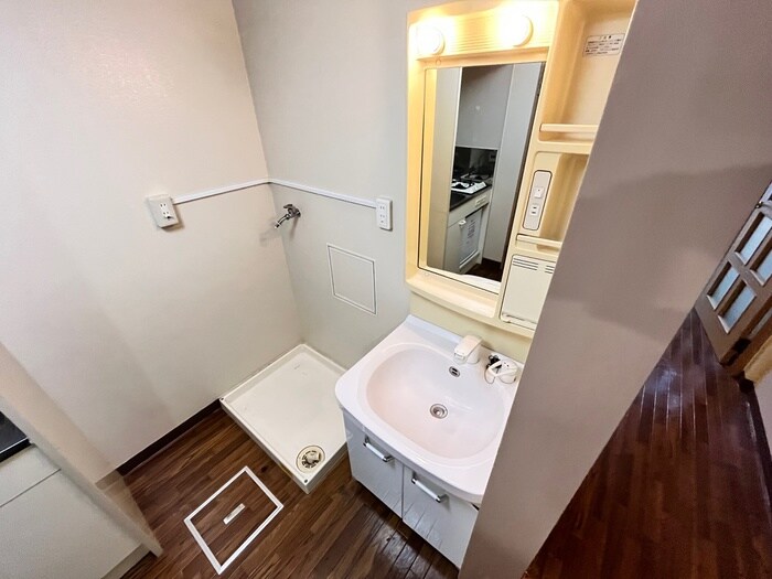 物件内観写真9　(洗面)