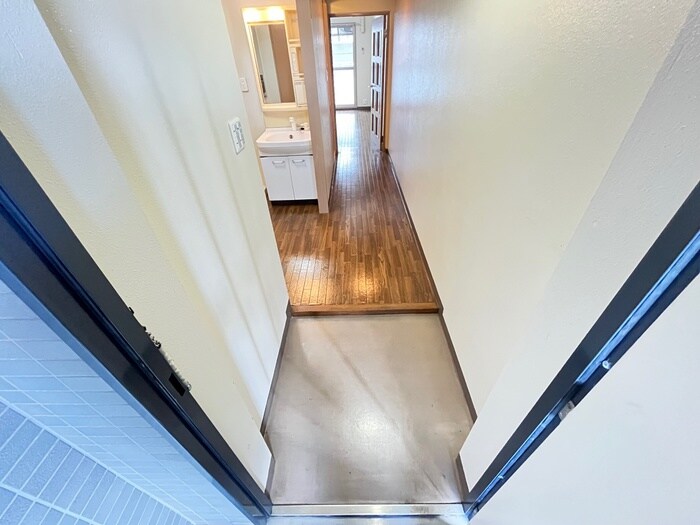 物件内観写真19　(玄関)