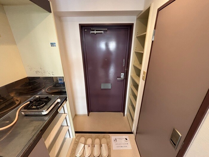 物件内観写真10　(玄関)