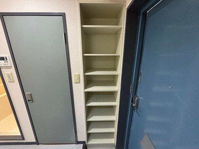 物件内観写真11　(靴箱)