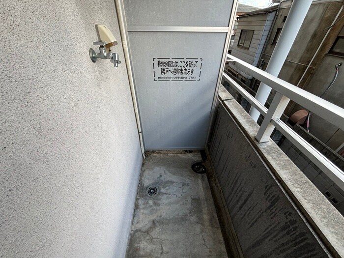 物件内観写真17　(洗濯機置場)