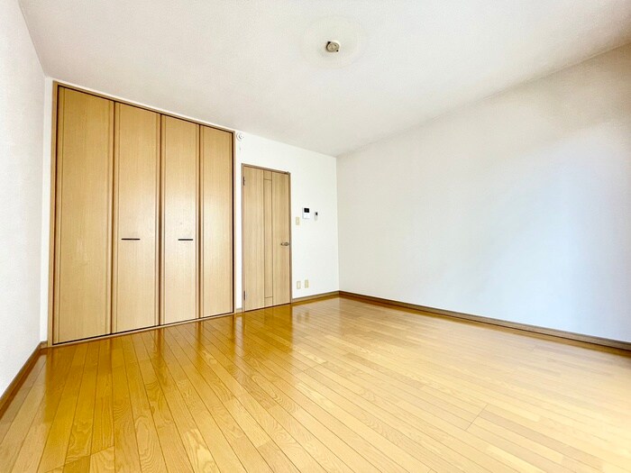 物件内観写真5　(居室)