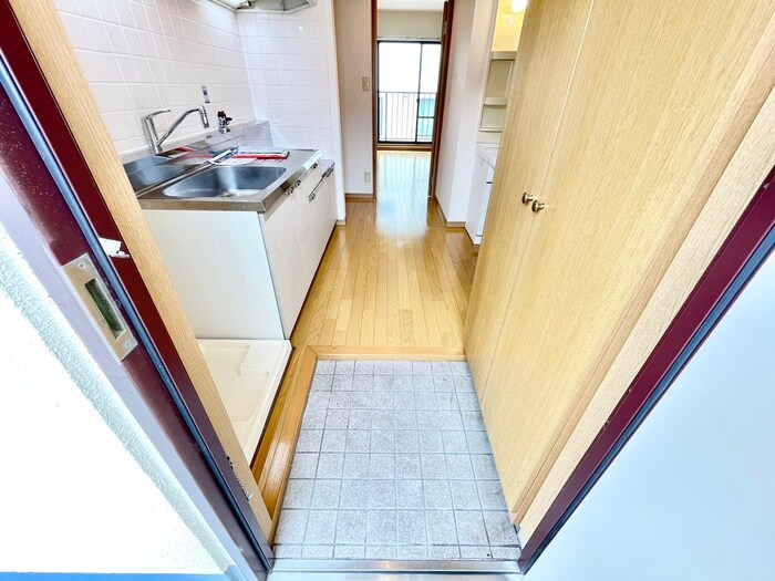 物件内観写真17　(玄関)