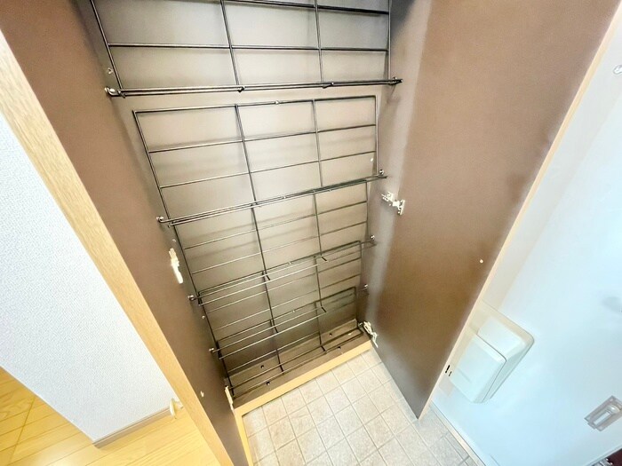 物件内観写真18　(靴箱)
